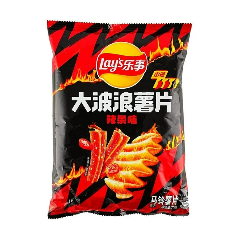 Lay’s Big Wave Potato Chips Spicy Bar