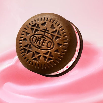 Oreo Strawberry Cream Soft Cakes